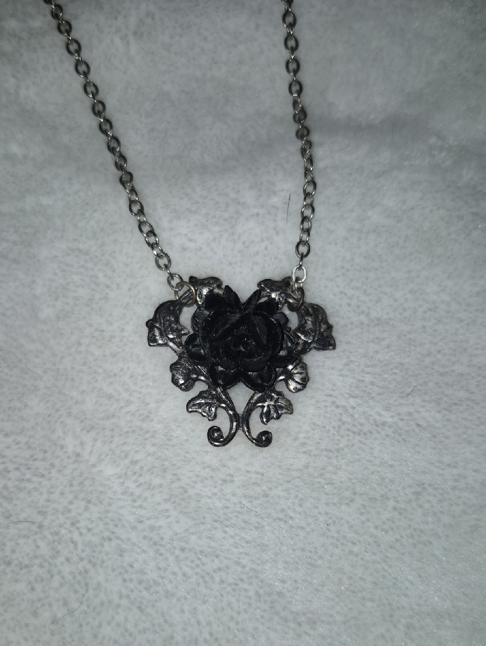 Black Floral Rose Pendant Necklace - Women Jewelry